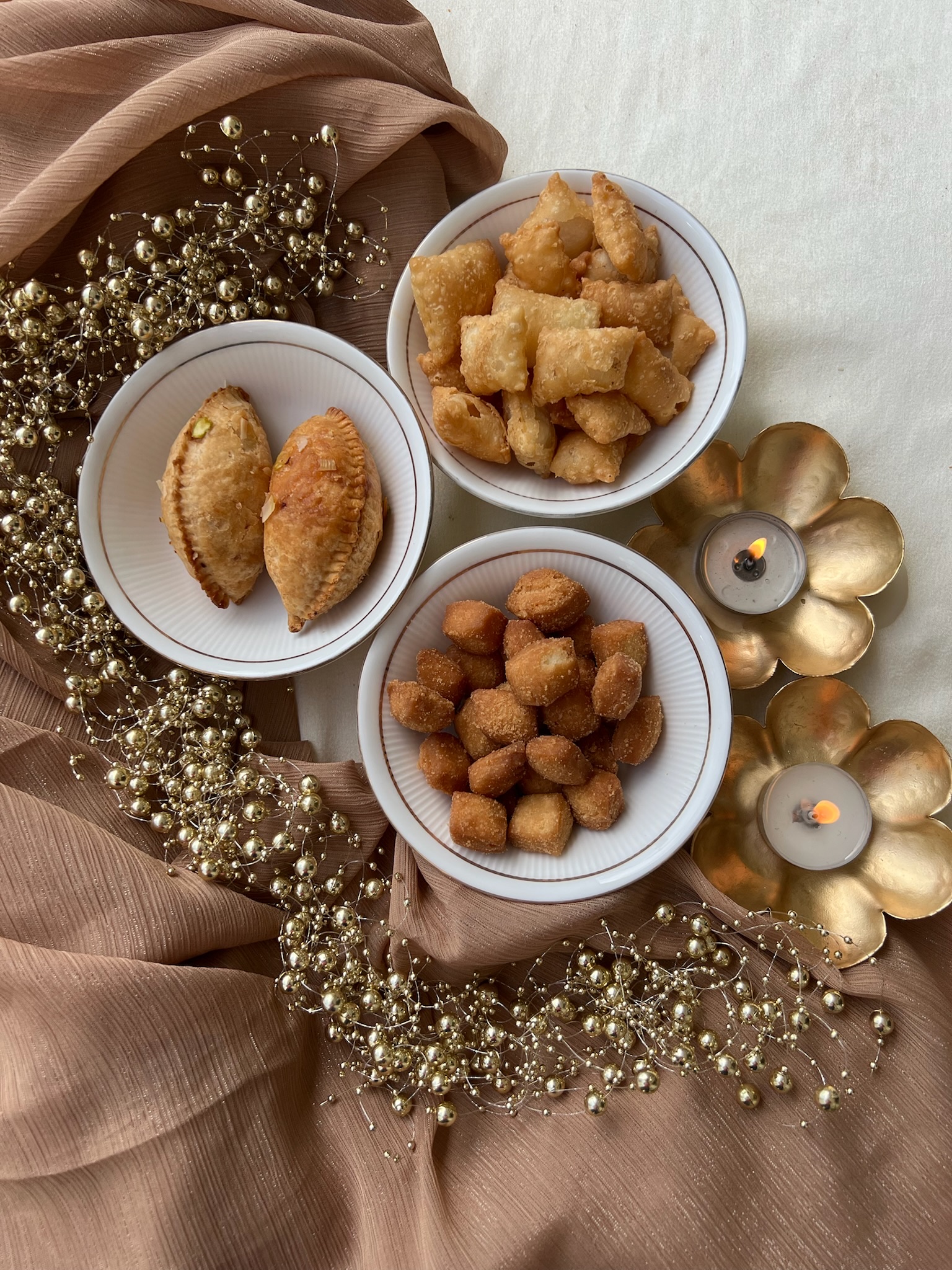 Gathiya & mathri mix